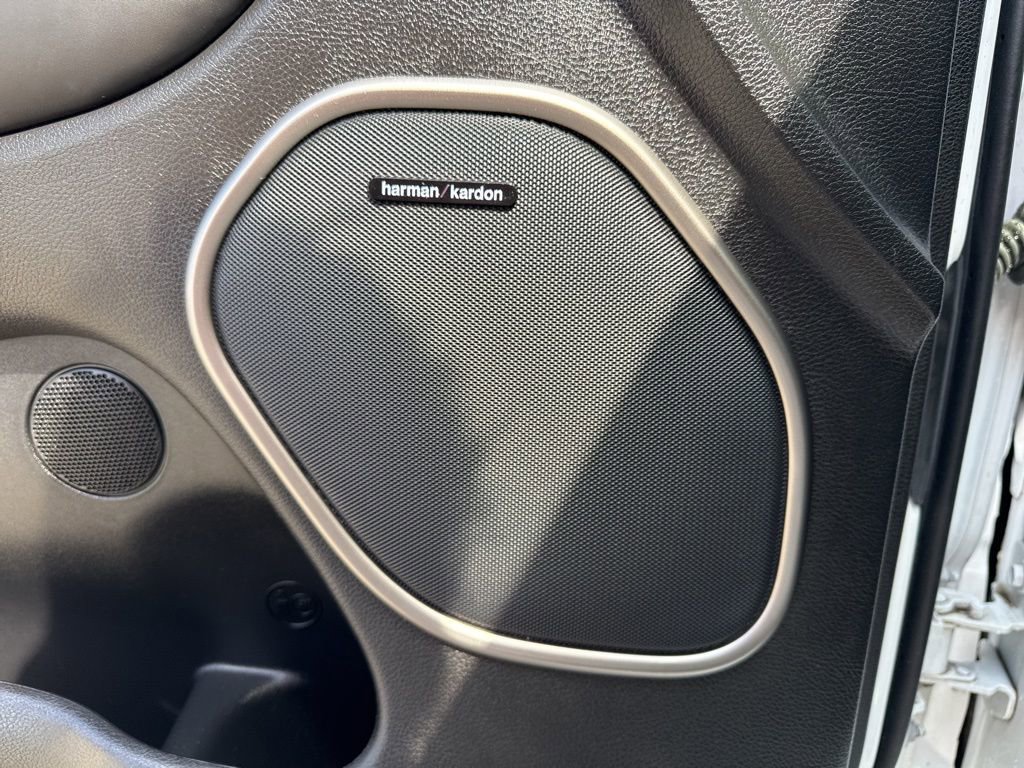 Used 2020 Jeep Grand Cherokee High Altitude AWD/4WD image 12