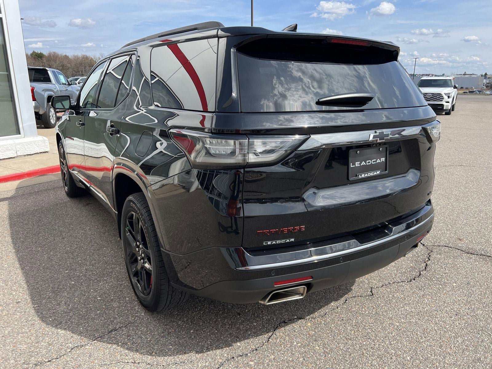 Used 2020 Chevrolet Traverse Premier w/ Redline Edition AWD/4WD image 25