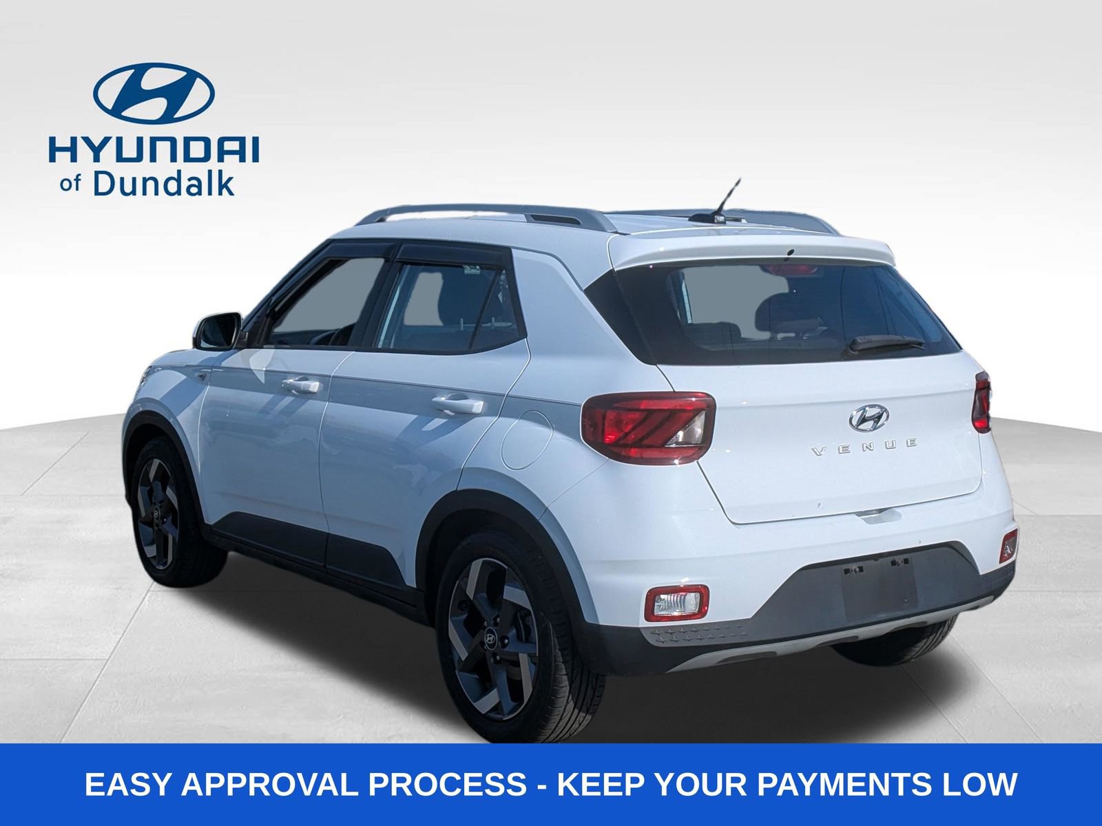 Used 2023 Hyundai Venue SEL w/ Cargo Package image 3