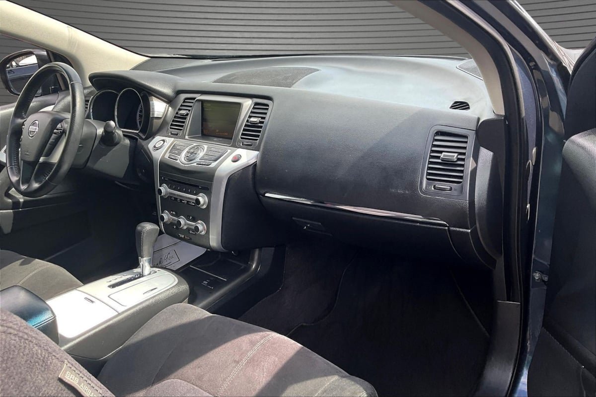 Used 2012 Nissan Murano SV AWD/4WD image 25