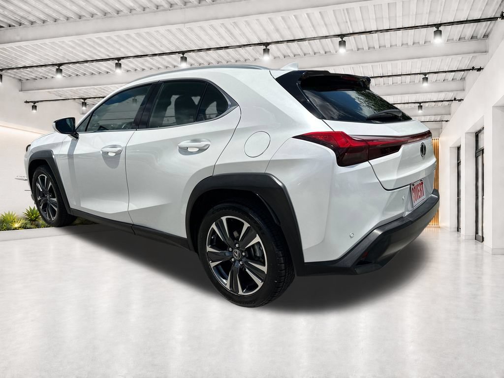 Used 2021 Lexus UX 200 w/ Accessory Package (Z2) FWD image 9