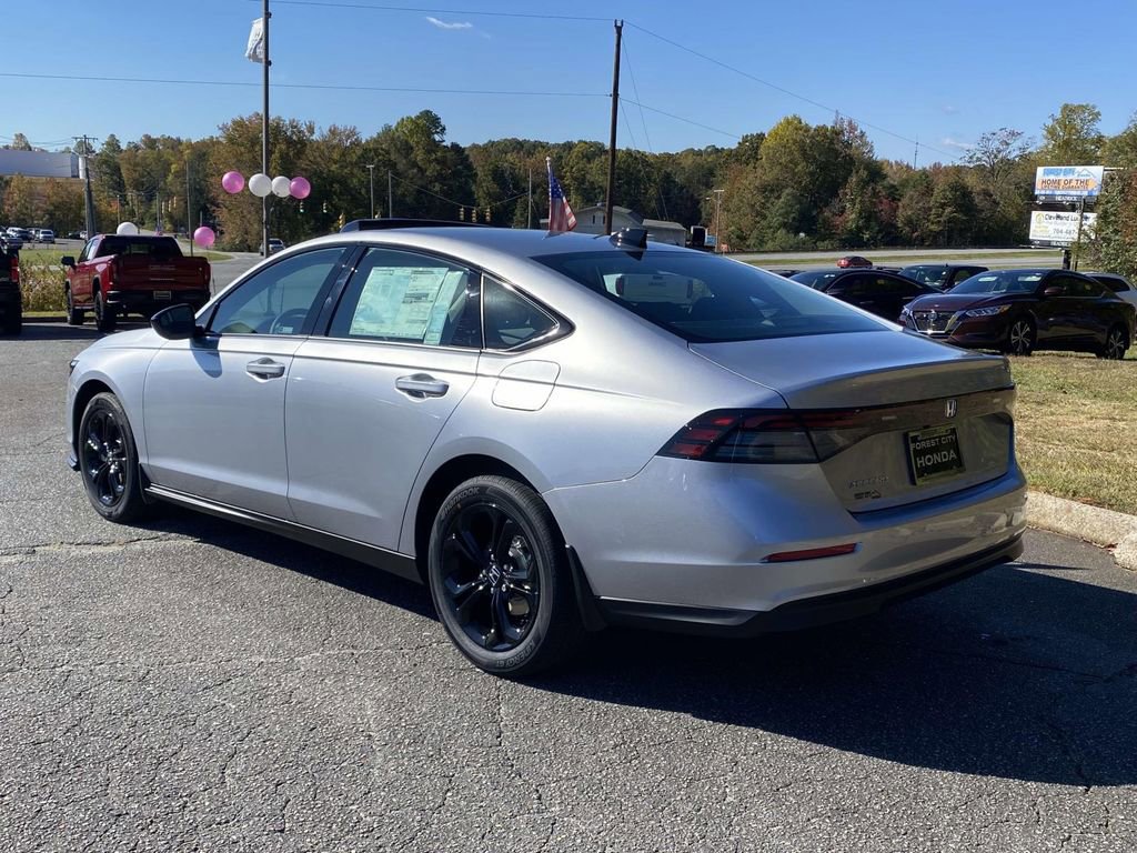 New 2025 Honda Accord SE image 3