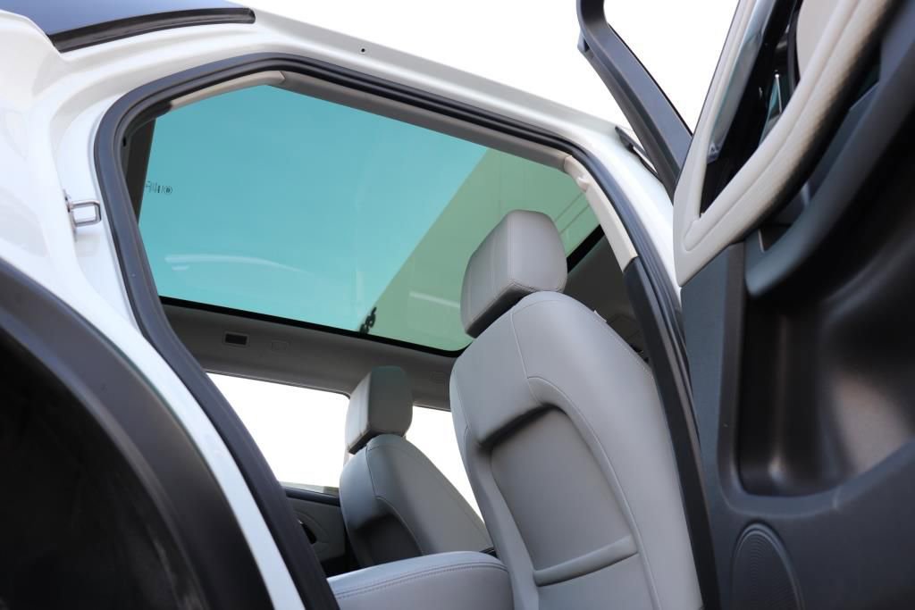 Used 2021 Land Rover Range Rover Evoque S image 35