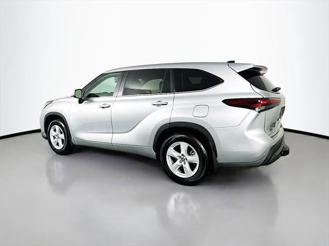 Certified 2024 Toyota Highlander LE image 8