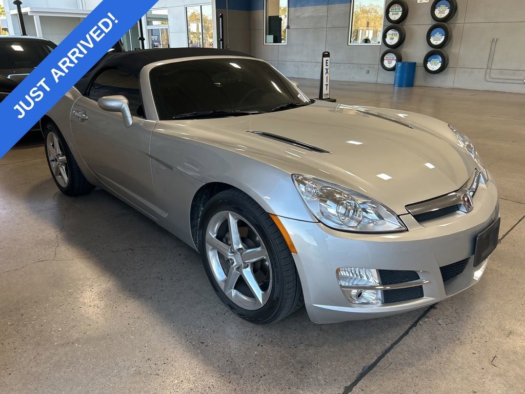 Used 2007 Saturn Sky image 2