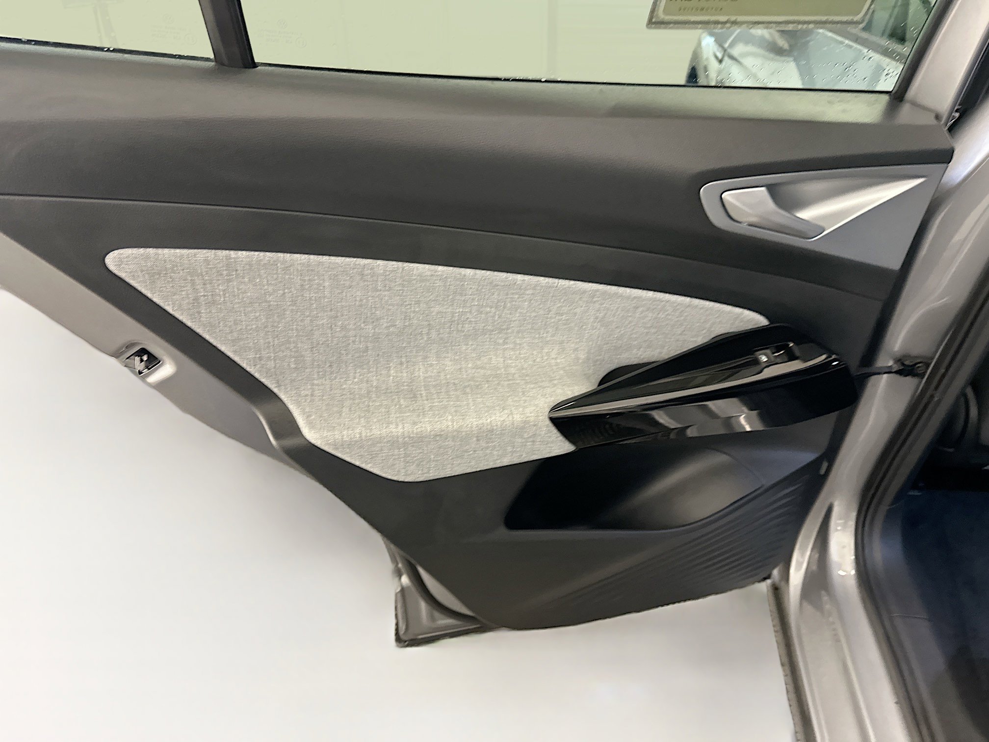 Used 2023 Volkswagen ID.4 Pro AWD/4WD image 27