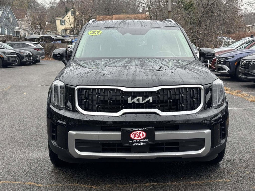Used 2023 Kia Telluride EX image 2