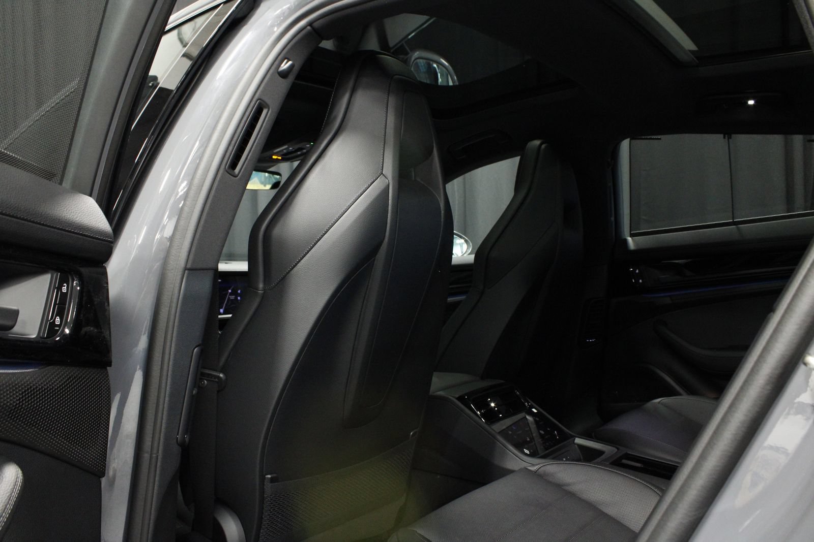 New 2026 Porsche Panamera 4 AWD/4WD image 18