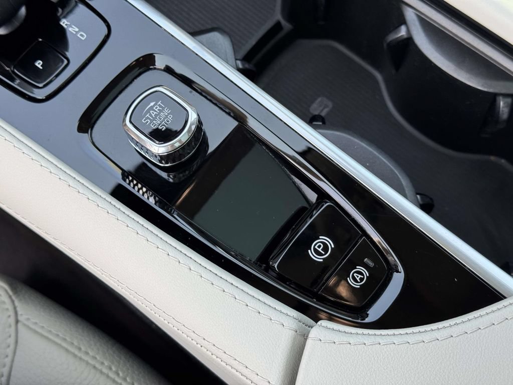 Certified 2024 Volvo XC90 T8 Plus w/ Protection Package AWD/4WD image 29