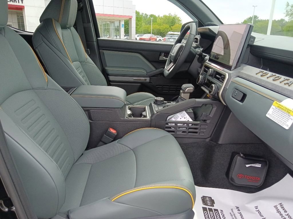 New 2026 Toyota Tacoma 4x4 Double Cab Hybrid image 32