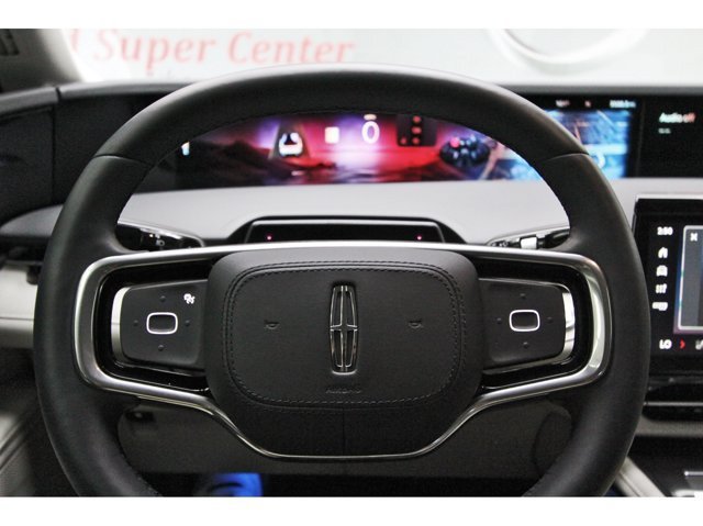 Used 2026 Lincoln Nautilus Premier AWD/4WD image 17