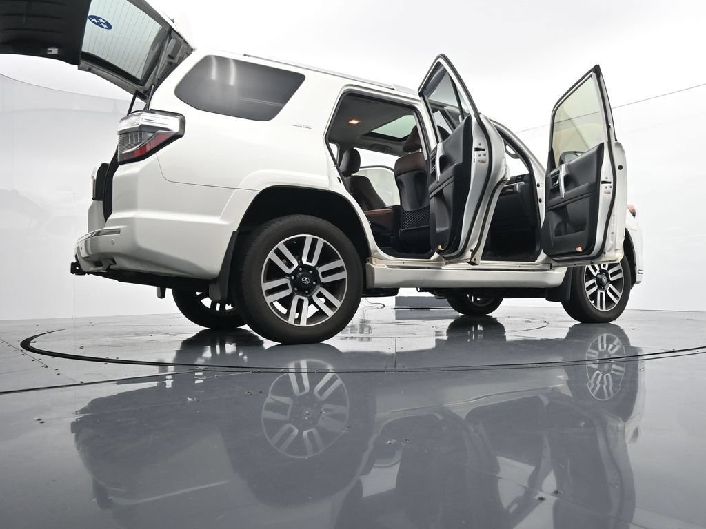 Used 2019 Toyota 4Runner Limited AWD/4WD image 41