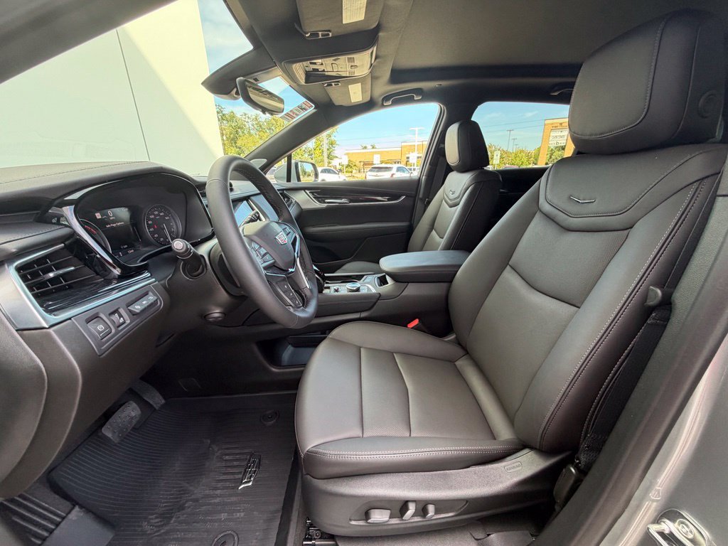 New 2026 Cadillac XT5 Premium Luxury w/ Driver Assist Package FWD image 11