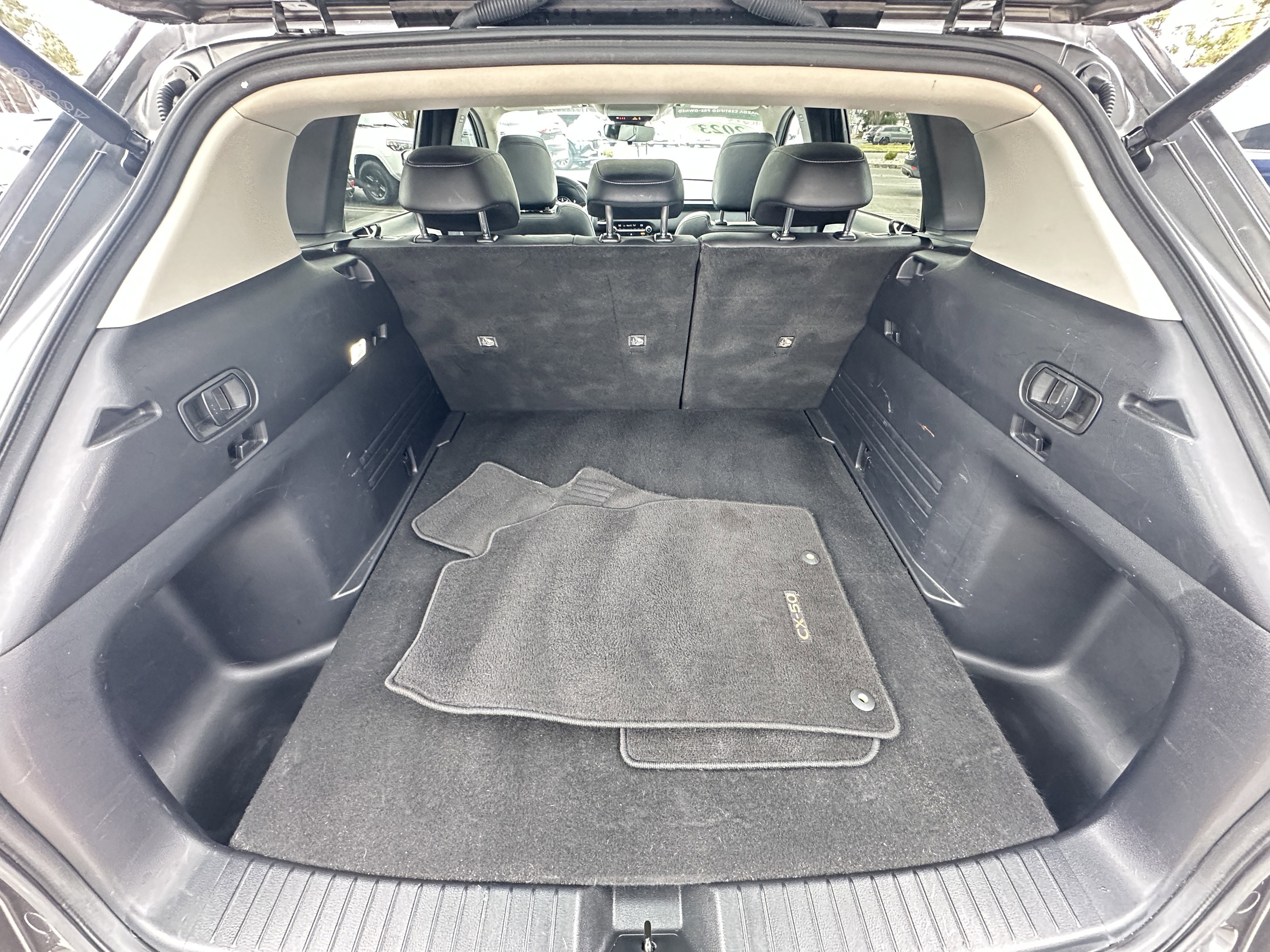 Certified 2023 MAZDA CX-50 2.5 S w/ Preferred Plus Pkg image 12