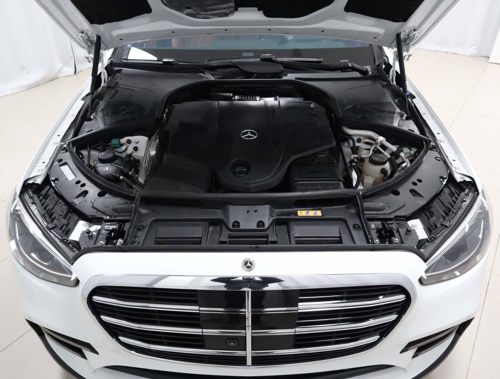 Used 2024 Mercedes-Benz S 580e 4MATIC Sedan image 9