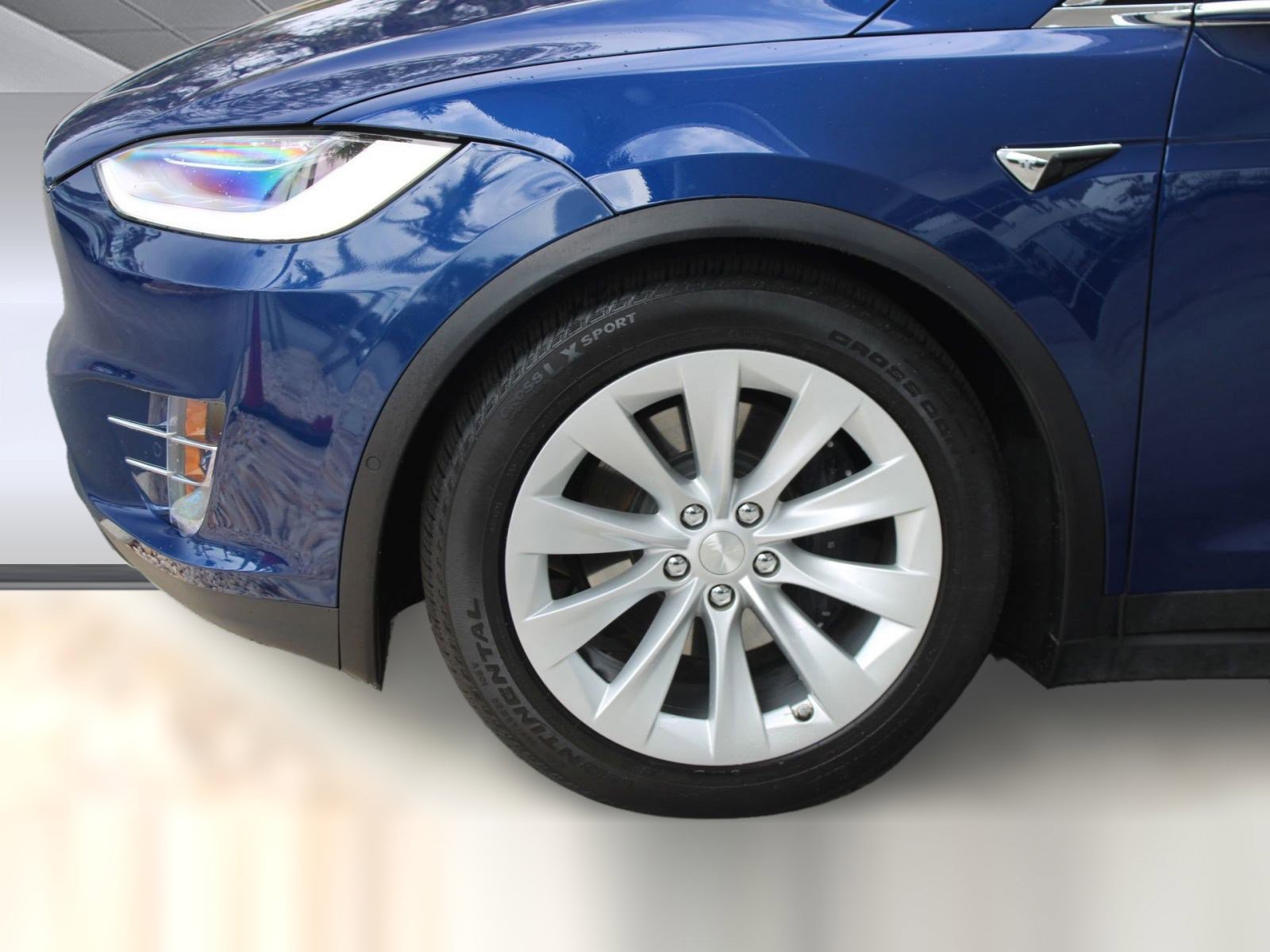 Used 2020 Tesla Model X Long Range image 19