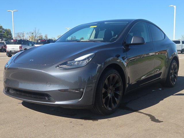 Used 2021 Tesla Model Y Long Range AWD/4WD image 2
