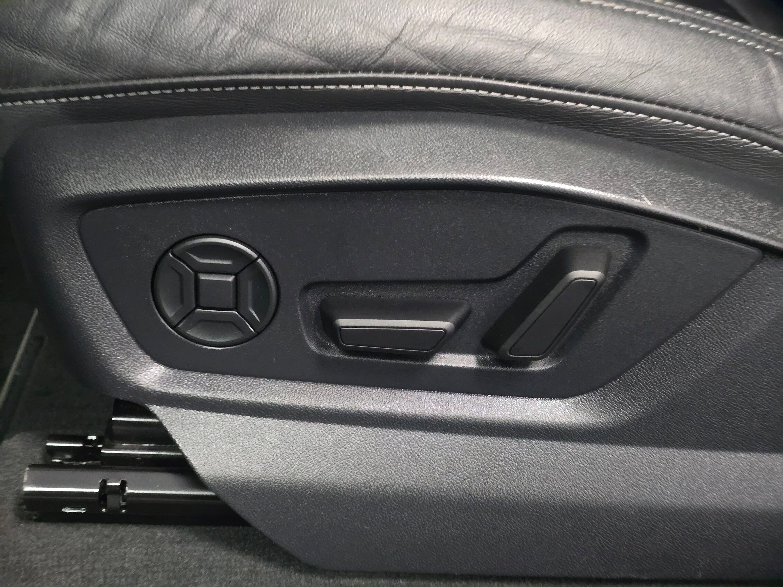 Used 2025 Audi Q7 3.0T Premium Plus image 38