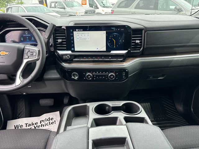 Used 2023 Chevrolet Silverado 1500 LT AWD/4WD image 10