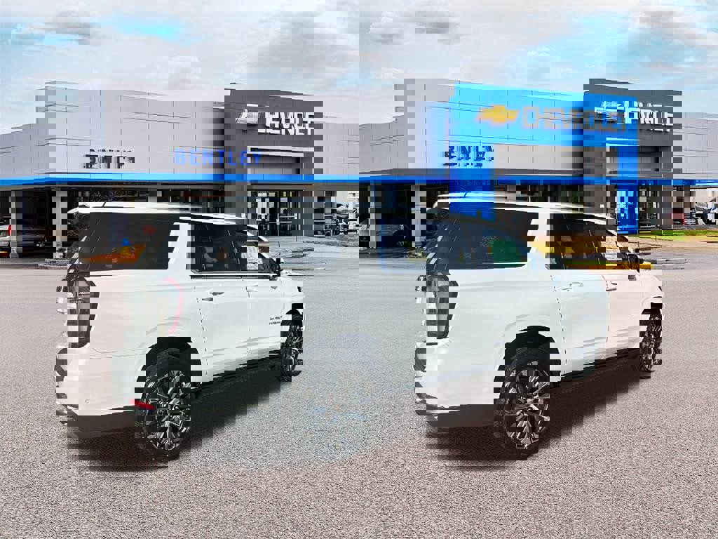 New 2026 Chevrolet Suburban High Country image 5