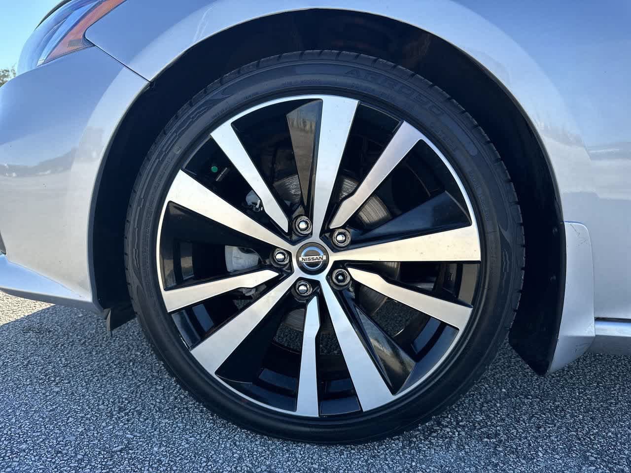 Used 2020 Nissan Altima 2.5 SR w/ Premium Package FWD image 13