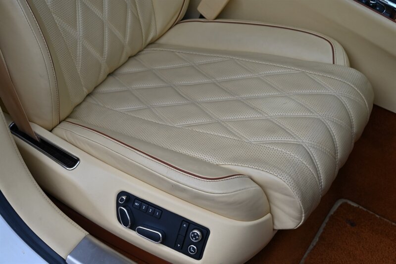Used 2016 Bentley Flying Spur W12 AWD/4WD image 21