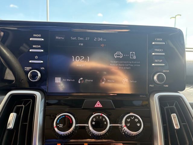 Used 2023 Kia Sorento LX image 15