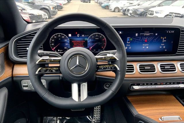Certified 2025 Mercedes-Benz GLS 450 4MATIC image 4