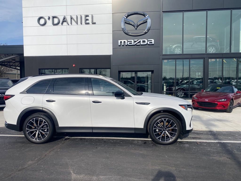 Certified 2025 MAZDA CX-70 Plug-In Hybrid w/ Premium Plus image 2