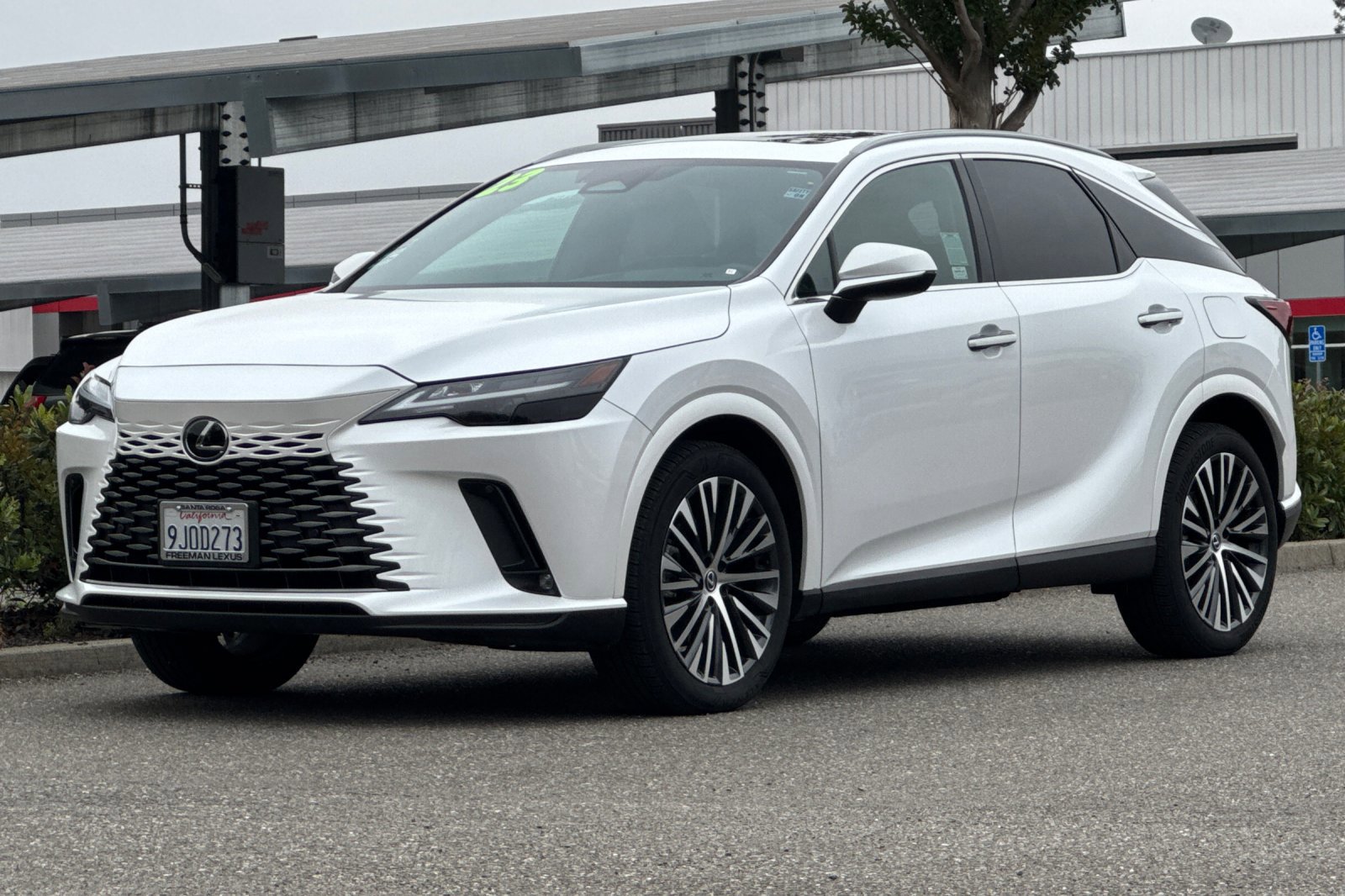Used 2023 Lexus RX 350 w/ Cold Area Package AWD/4WD image 8