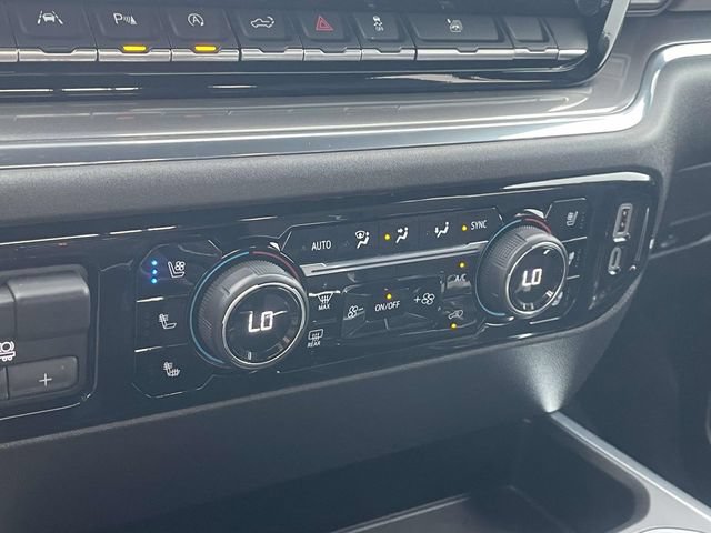 Used 2023 Chevrolet Silverado 1500 High Country AWD/4WD image 19