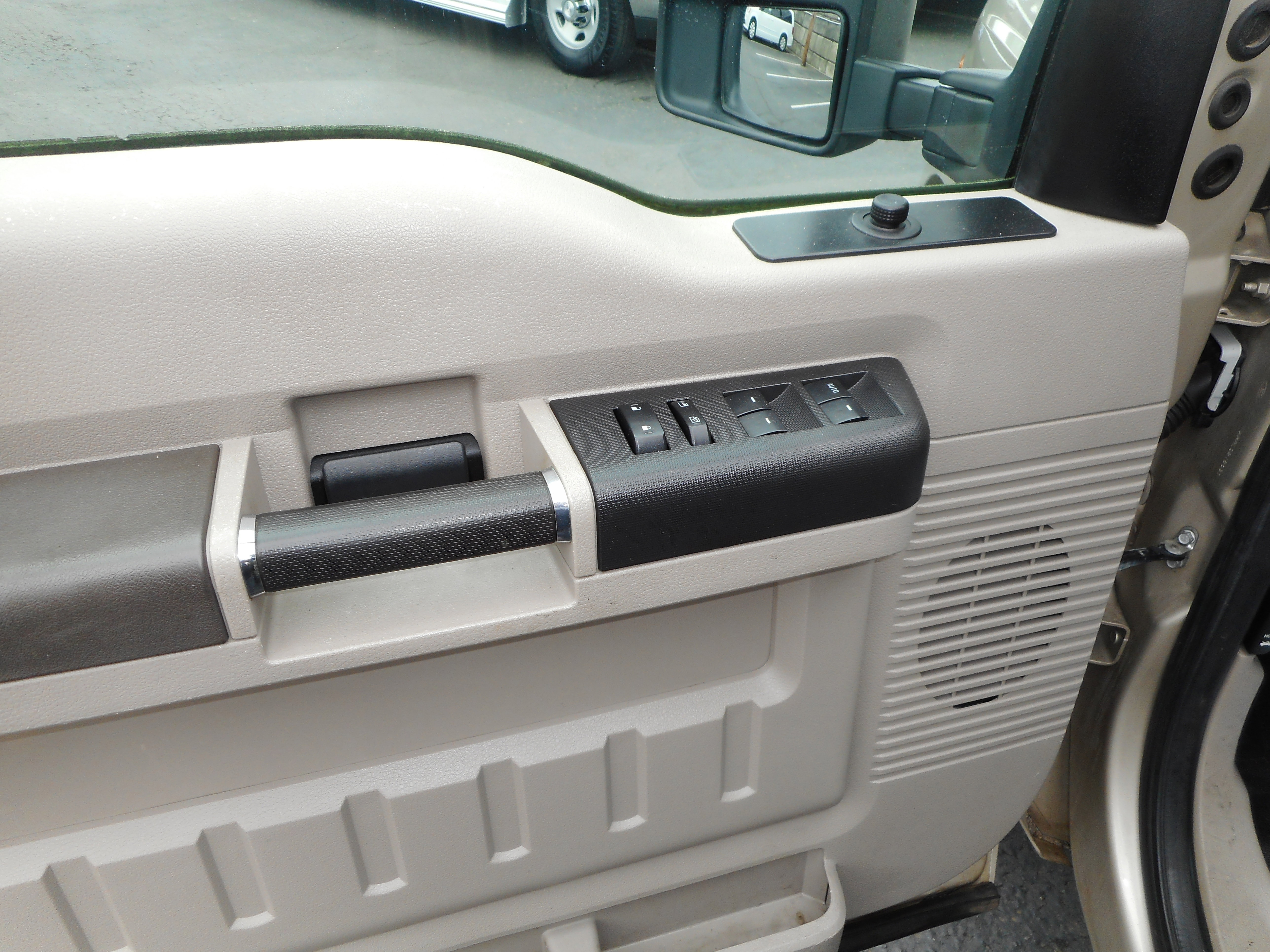 Used 2009 Ford F250 XL AWD/4WD image 17