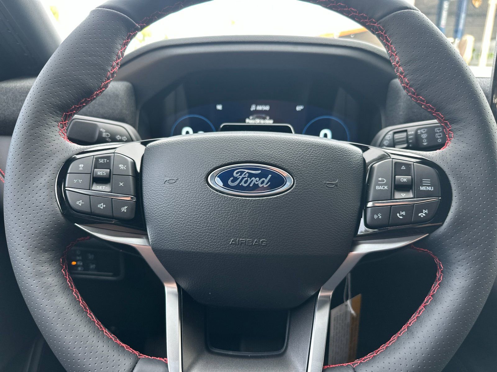 New 2026 Ford Explorer ST-Line w/ ST-Line Street Pack image 27