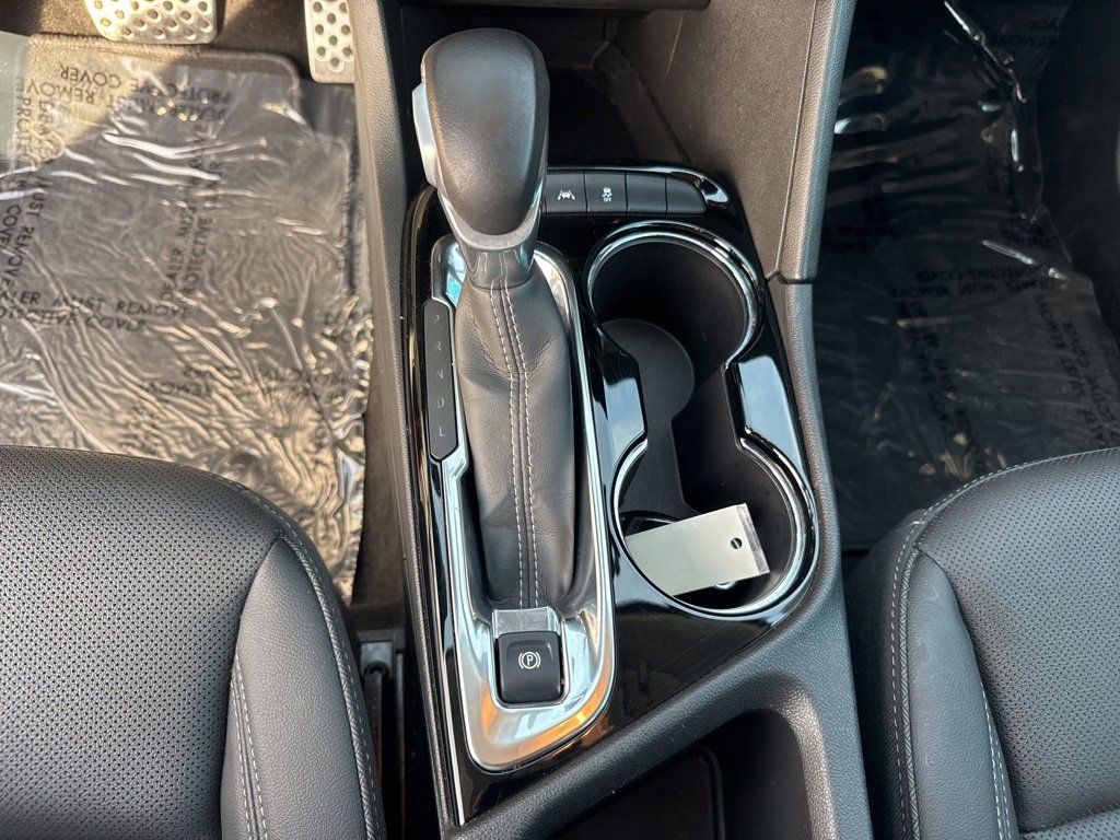 Used 2024 Buick Encore GX Sport Touring image 15