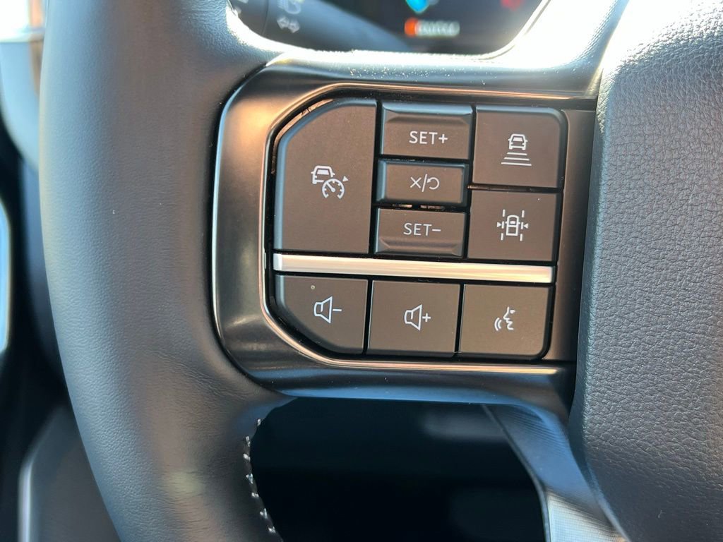 New 2026 Ford F350 Platinum w/ FX4 Off-Road Package image 40