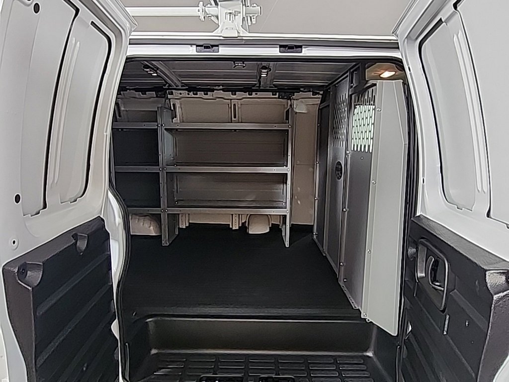 New 2025 Chevrolet Express 3500 w/ Driver Convenience Package image 16