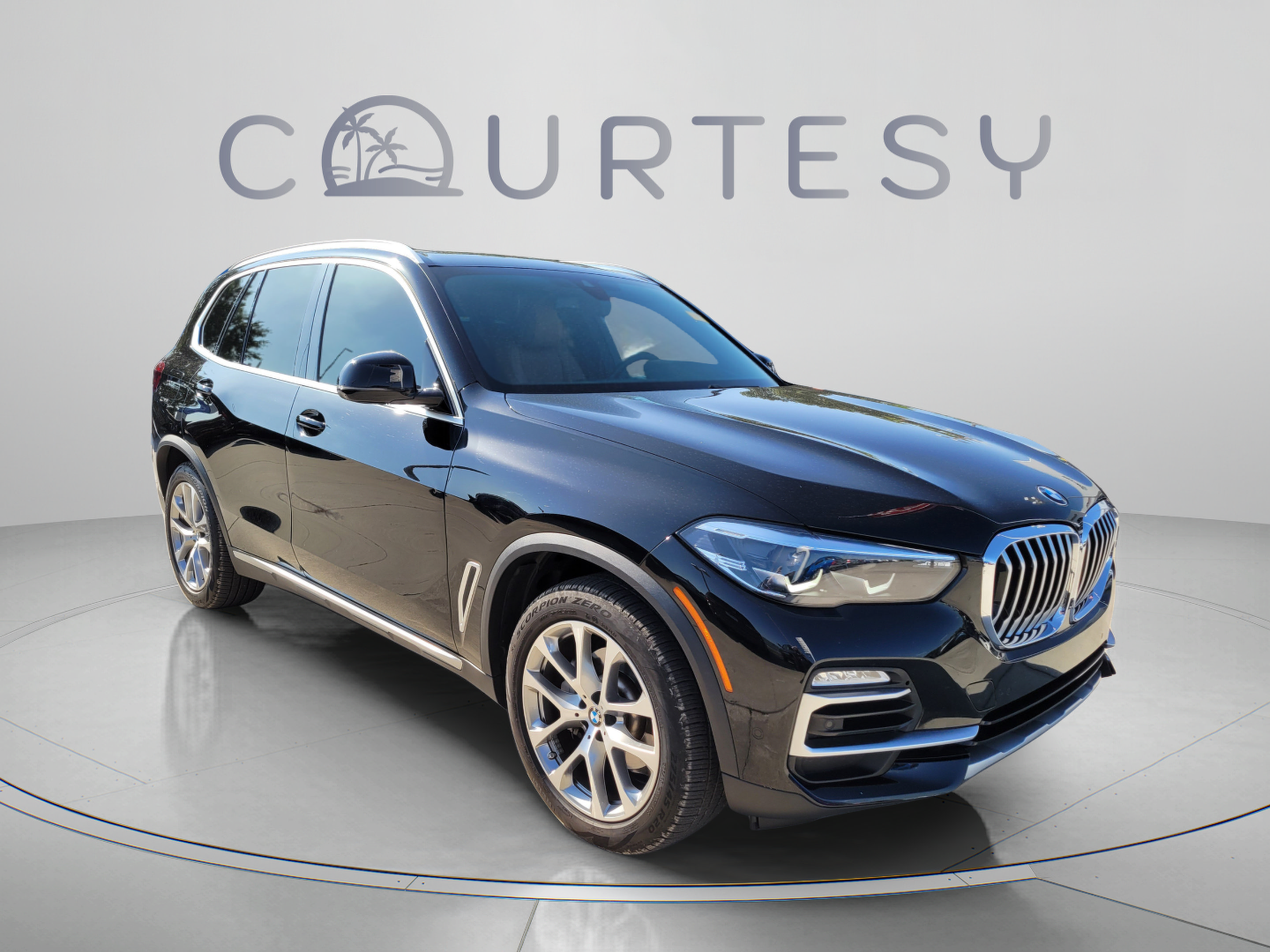 Used 2021 BMW X5 xDrive40i w/ Premium Package 2 AWD/4WD image 4