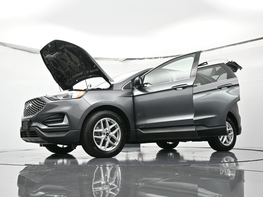 Used 2024 Ford Edge SEL image 59