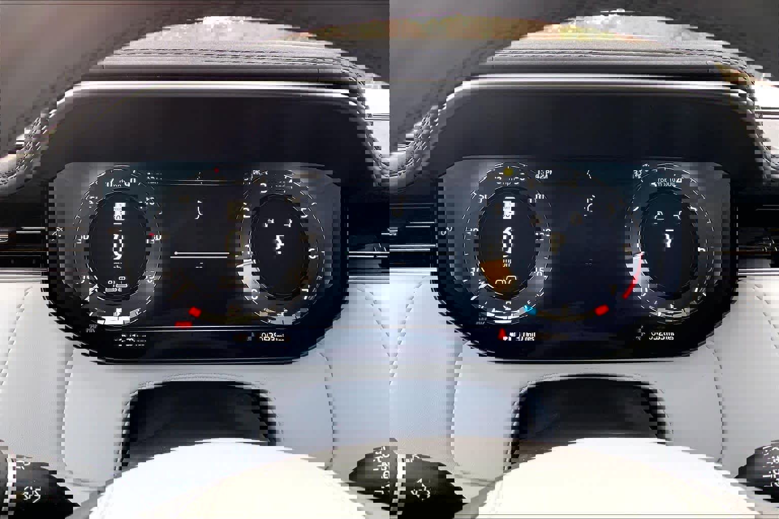 Used 2025 Land Rover Range Rover Sport SE image 24