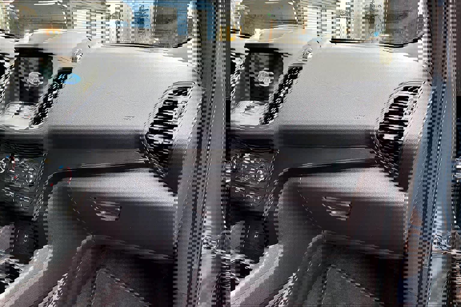 Certified 2019 Ford Escape SE image 19