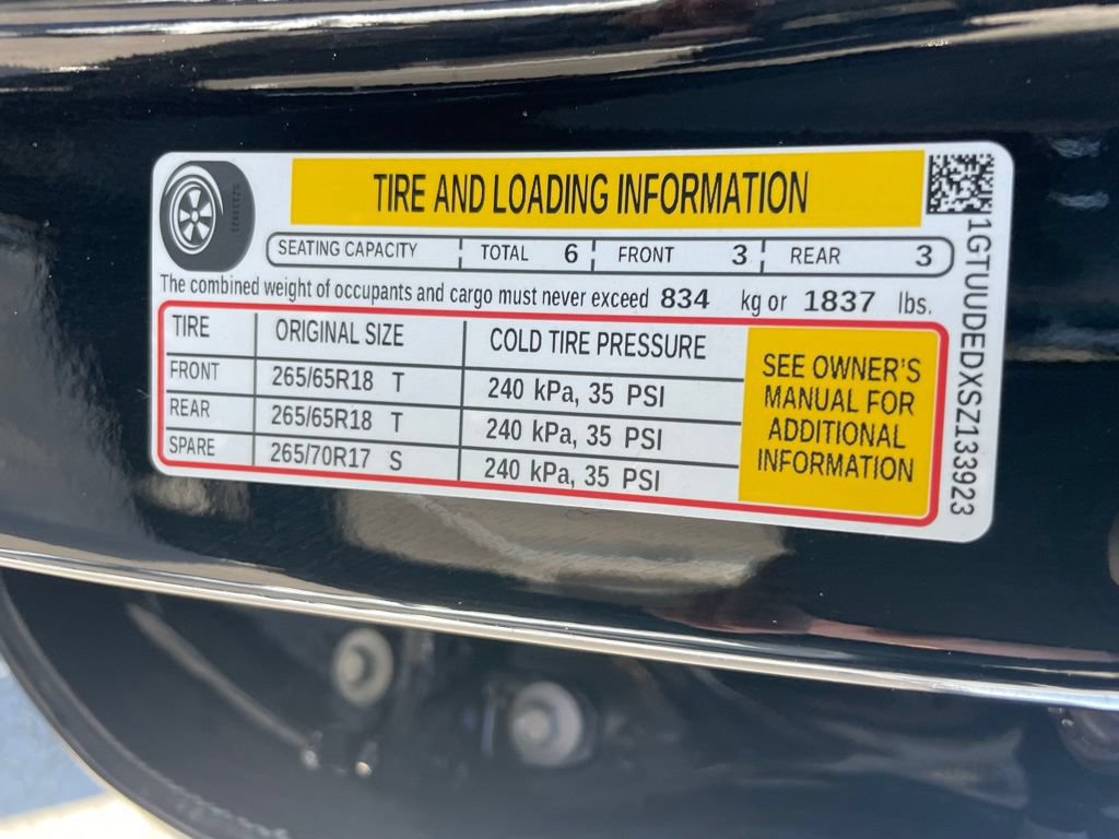 Used 2025 GMC Sierra 1500 SLT AWD/4WD image 45