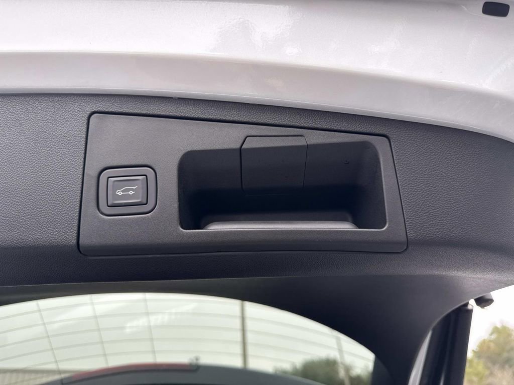 Certified 2024 Cadillac XT4 Sport image 12