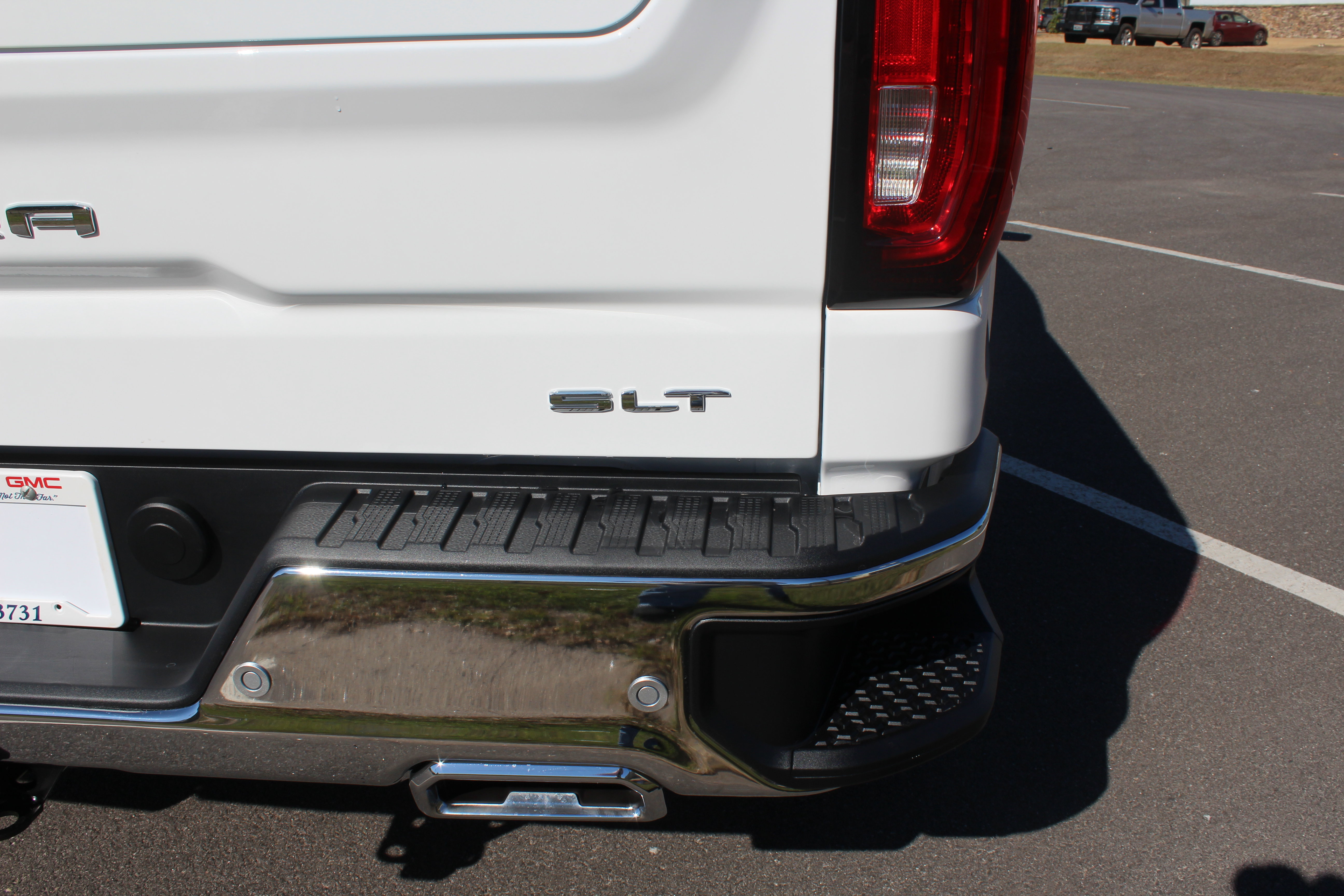 New 2026 GMC Sierra 1500 SLT image 12