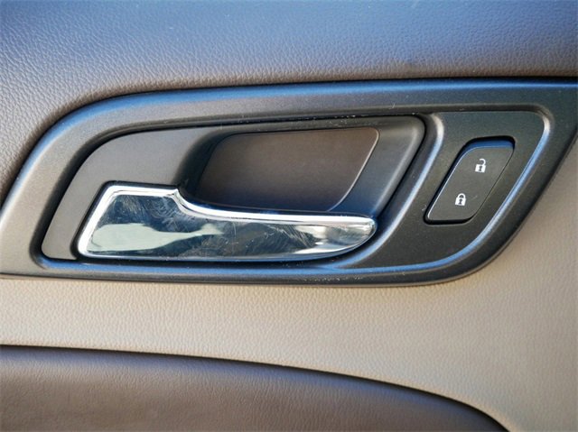 Used 2017 Chevrolet Suburban LT image 15