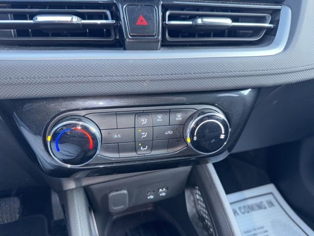 Used 2025 Chevrolet TrailBlazer LT image 41