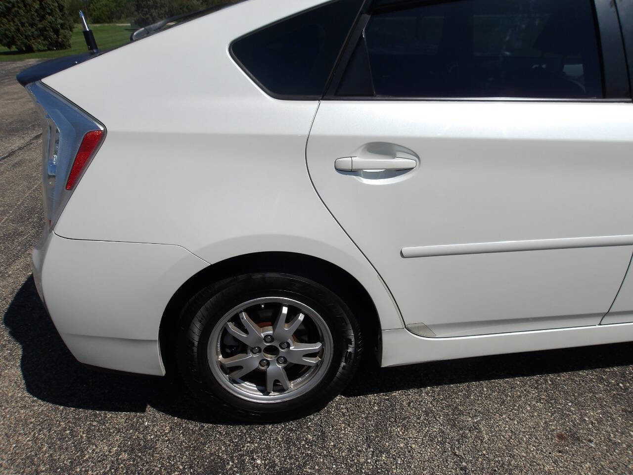 Used 2010 Toyota Prius Three FWD image 35