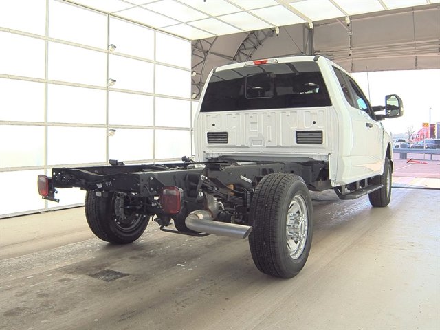 Used 2024 Ford F350 XL w/ XL Chrome Package image 4
