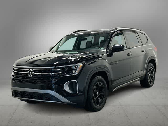Used 2025 Volkswagen Atlas Peak Edition SE AWD/4WD image 1