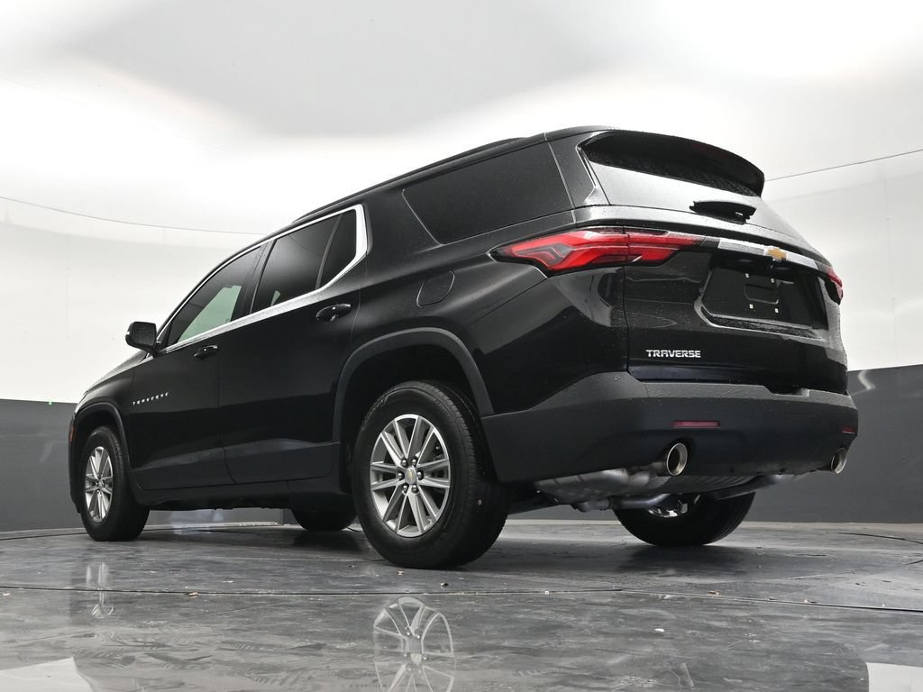 Used 2023 Chevrolet Traverse LT FWD image 22