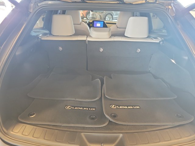 Used 2025 Lexus UX 300h FWD w/ Accessory Package (Z2) image 11
